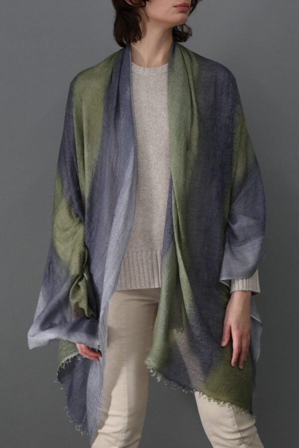 GRIGIO BANDA SCARF IN HAND DYED CASHMERE - Image 2